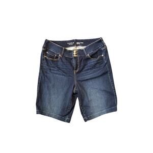 Torrid Jegging Bermuda Shorts 18 Dark Wash